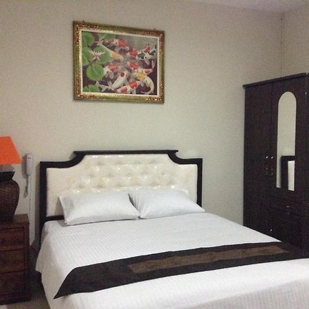 Tuban Torres Accommodation Кута Экстерьер фото